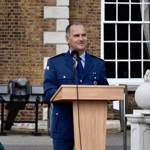 Pukovnik Edin Čizmić najuzorniji polaznik na Kraljevskom koledžu za odbrambene studije u Londonu