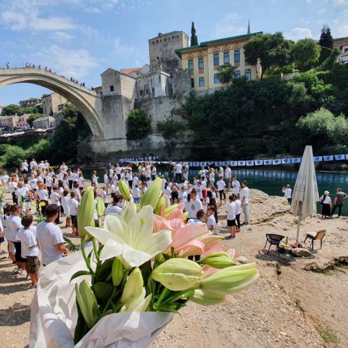 Mostar nizom programa obilježio genocid nad Bošnjacima u Srebrenici