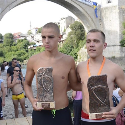 Dragan Milovanović i Emil Tiro pobjednici skokova sa Starog mosta