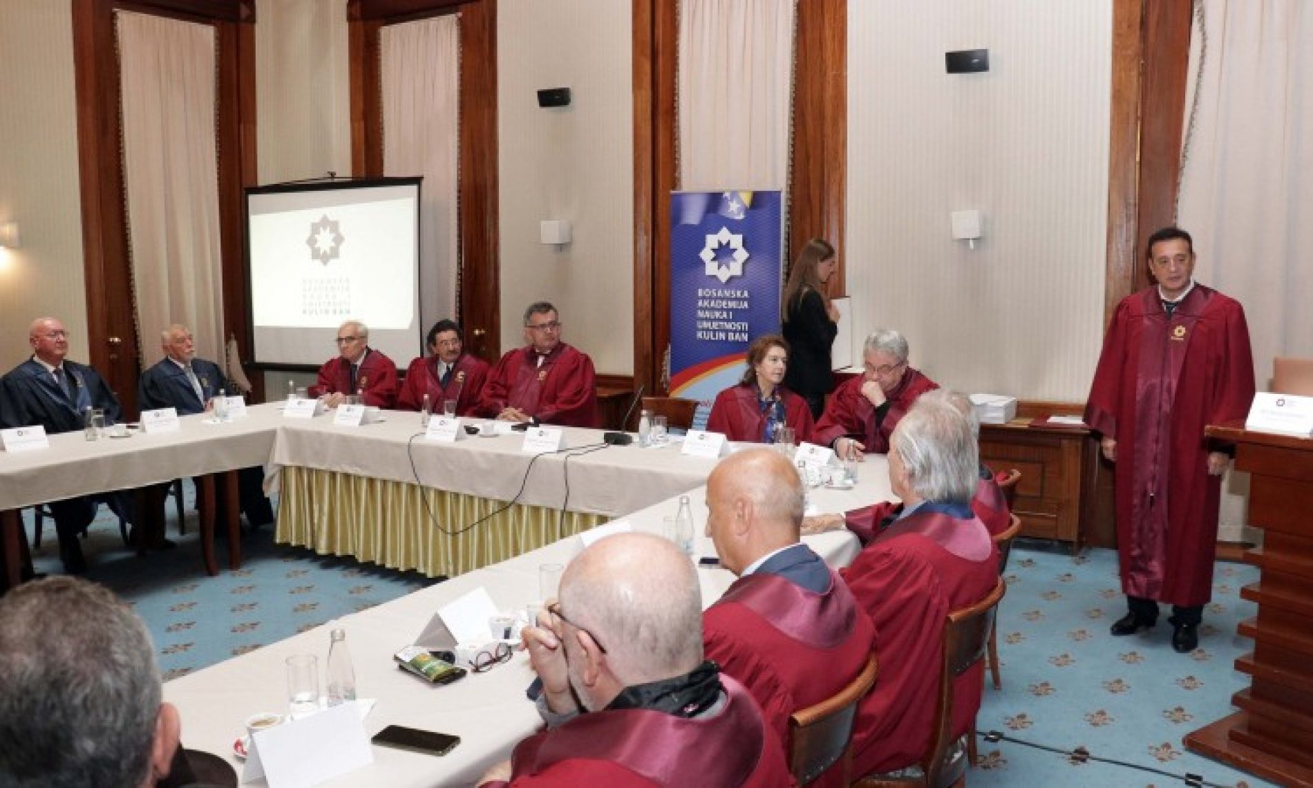 Bosanska akademija nauka i umjetnosti ‘Kulin ban’ dodijelila povelje i plakete istaknutim članovima