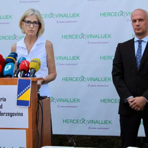 Ambasadorica Austrije u našoj zemlji uručila donaciju od 500.000 vakcina