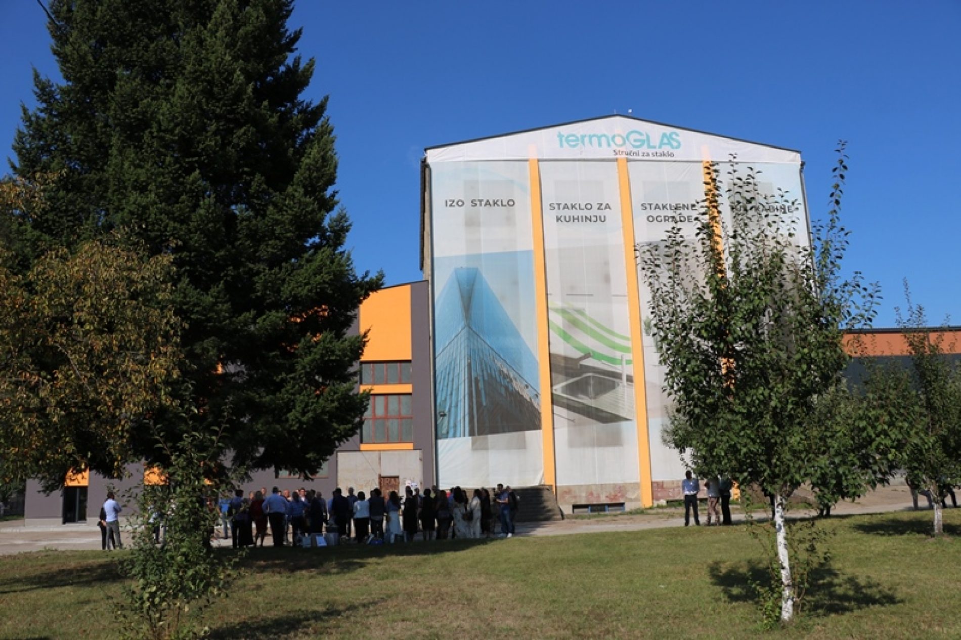 Džindić posjetio kompaniju Termoglas: Impresivno vidjeti da u Bosni i Hercegovini ovakva proizvodnja postoji