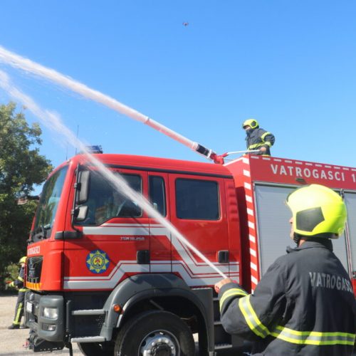 Srebrenik: Vatrogasci dobili novo vatrogasno vozilo – bosanske proizvodnje