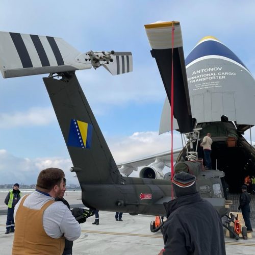 Dopremljeni novi helikopteri za Oružane snage Bosne i Hercegovine