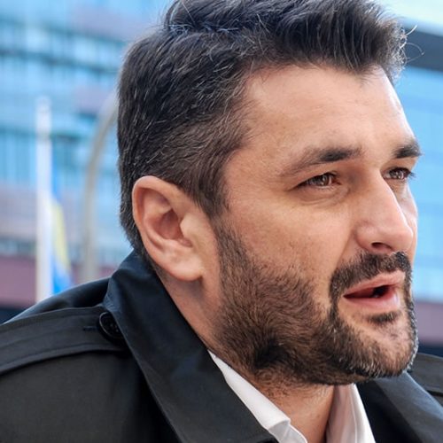 Emir Suljagić: Čekamo da Srbija između gusala i DNK tehnologije odabere DNK