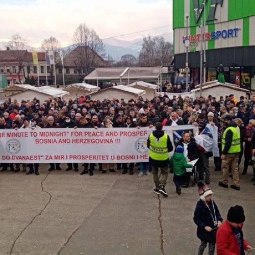 Zeničani održali skup podrške za domovinu Bosnu i Hercegovinu