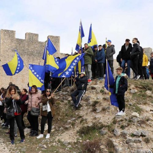 Manifestacijom ‘Stazom bosanskih vitezova’ obilježen Dan nezvisnosti Bosne i Hercegovine