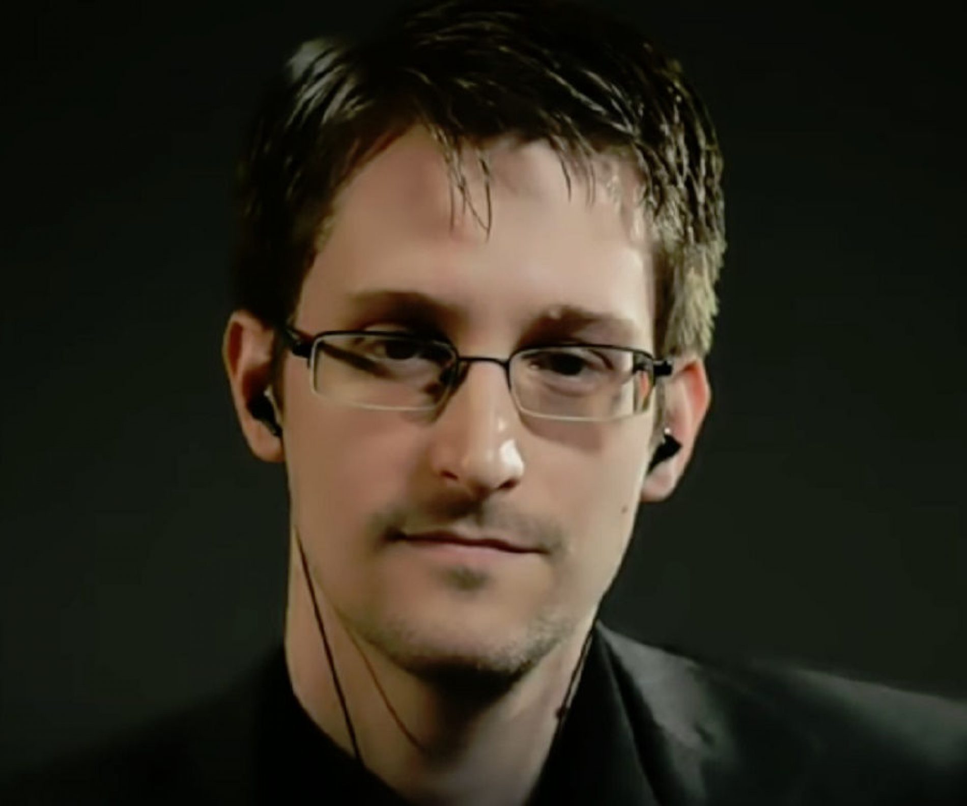 Snowden: Još uvijek se sjećam crvenih ožiljaka na ulicama Sarajeva