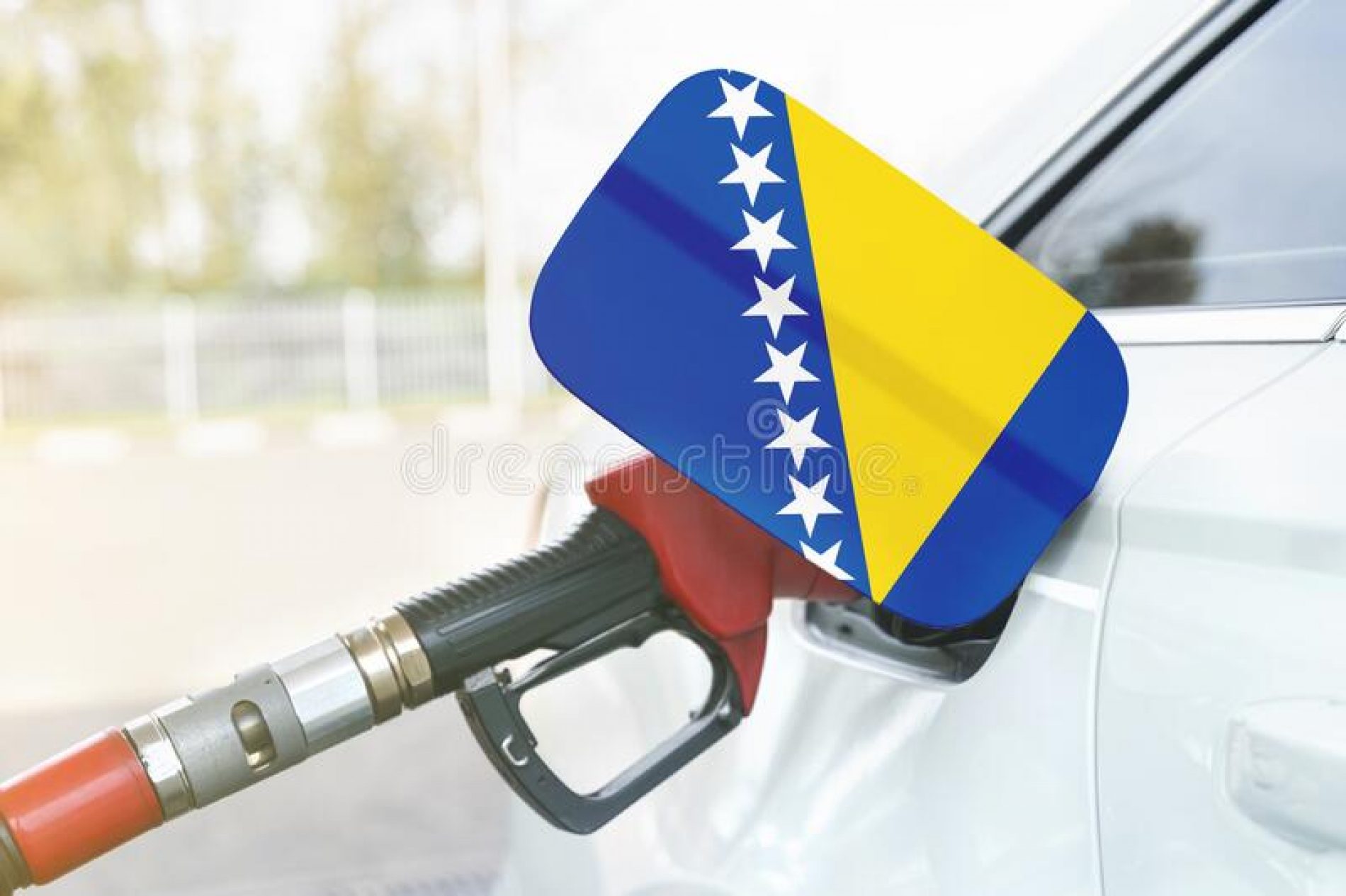 Najpovoljnije cijene u regiji: Komšije hrle u Bosnu da toče gorivo