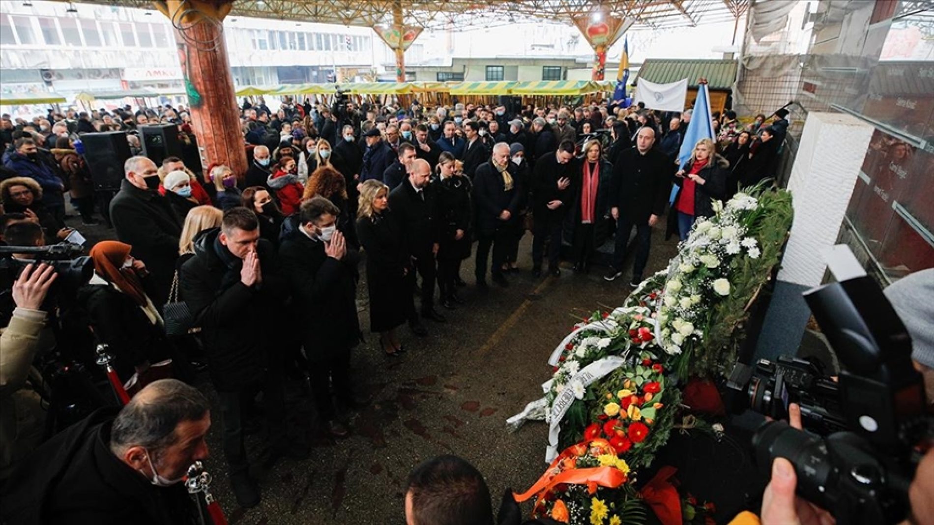 Obilježena godišnjica masakra na Markalama –  Dan sjećanja na ubijene građane Sarajeva