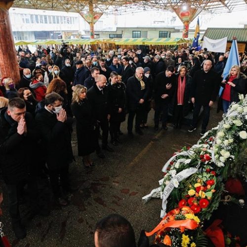 Obilježena godišnjica masakra na Markalama –  Dan sjećanja na ubijene građane Sarajeva