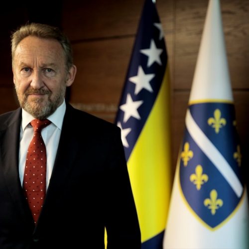 Bosanski političar iznenadio javnost: ‘Nikada nisam dobio platu, a da barem dvije hiljade nije otišlo u neke humanitarne svrhe’