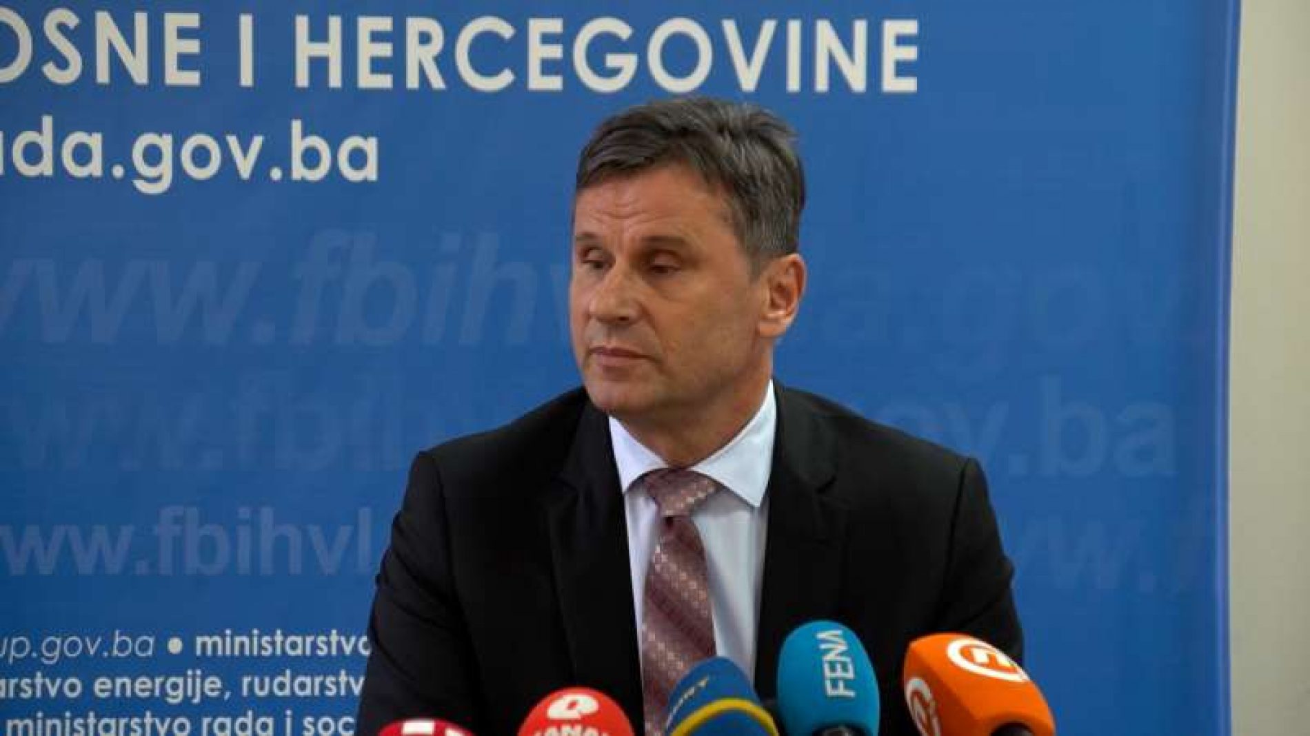 Premijer Novalić najavio veće penzije