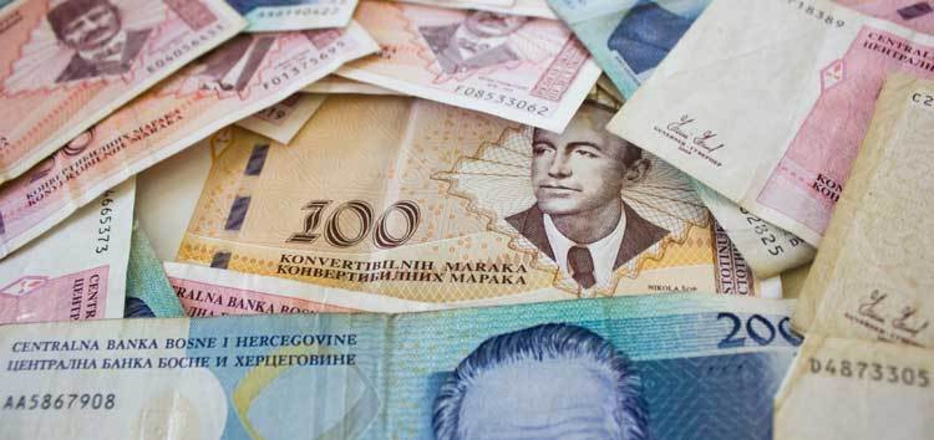 U Bosni i Hercegovini za godinu dana prosječna plaća se povećala za 10,2%