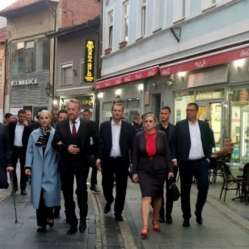 Izetbegović: Bošnjaci će uvijek nanovo svima pružiti ruku, naš cilj je stabilna i mirna Bosna i Hercegovina