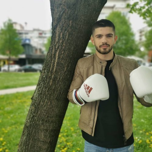 Talentovani bokser Dedić iz Minhena se preselio u Sarajevo: Posebno se radujem nastupima pod bosanskom zastavom