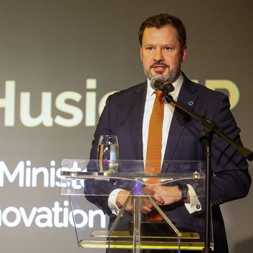 Bosansko porijeklo: Hušić ponovo izabran u parlament Australije