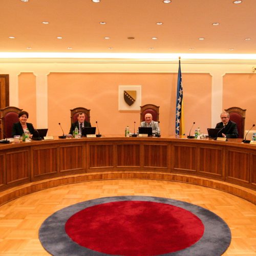 Ustavni sud BiH ukinuo brojne odredbe entitetske skupštine o prenosu nadležnosti. Dodiku nije pravo
