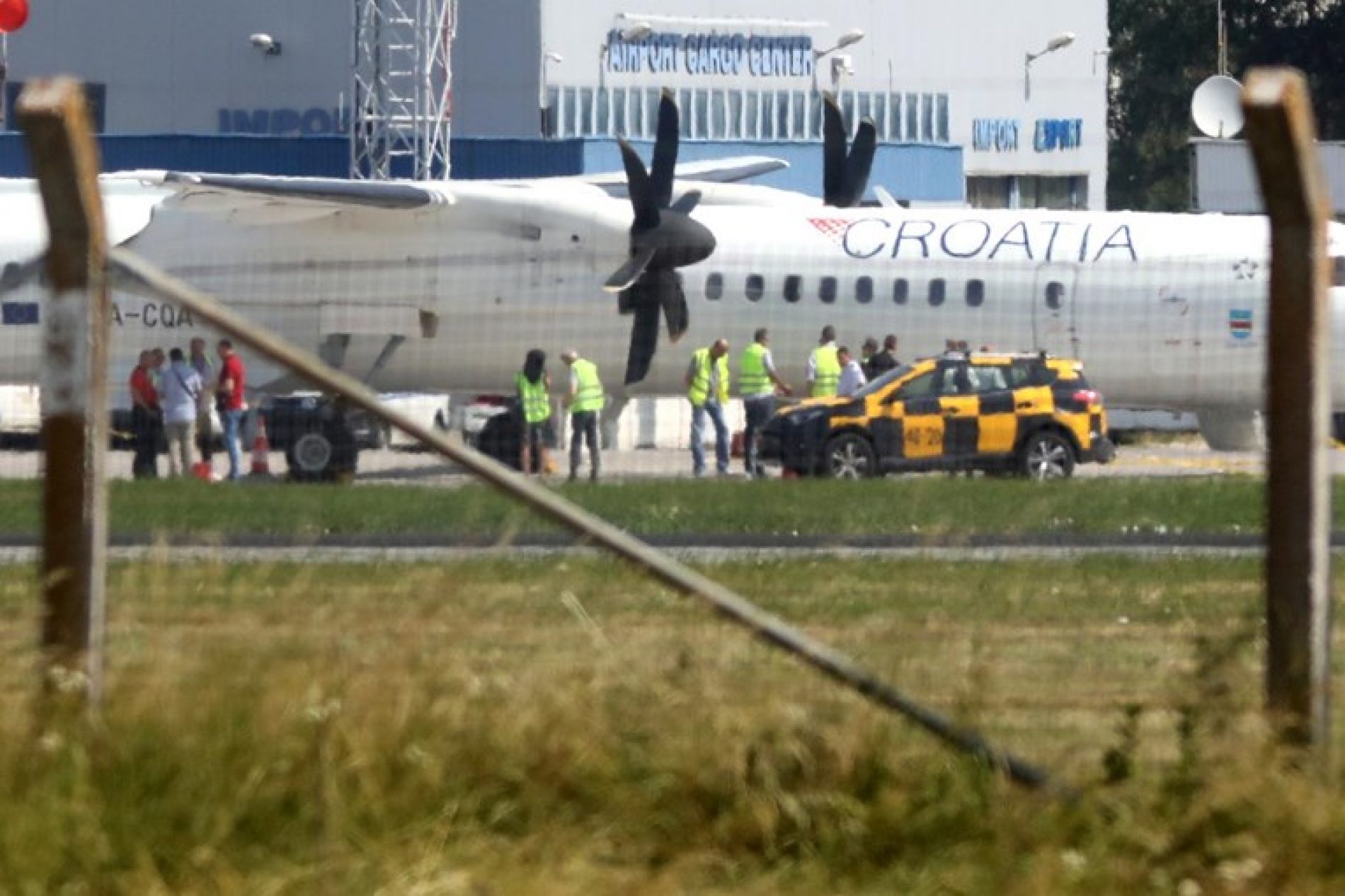 Državno tužilaštvo izvršilo uviđaj – demantovane neistine oko nastanka oštećenja na avionu