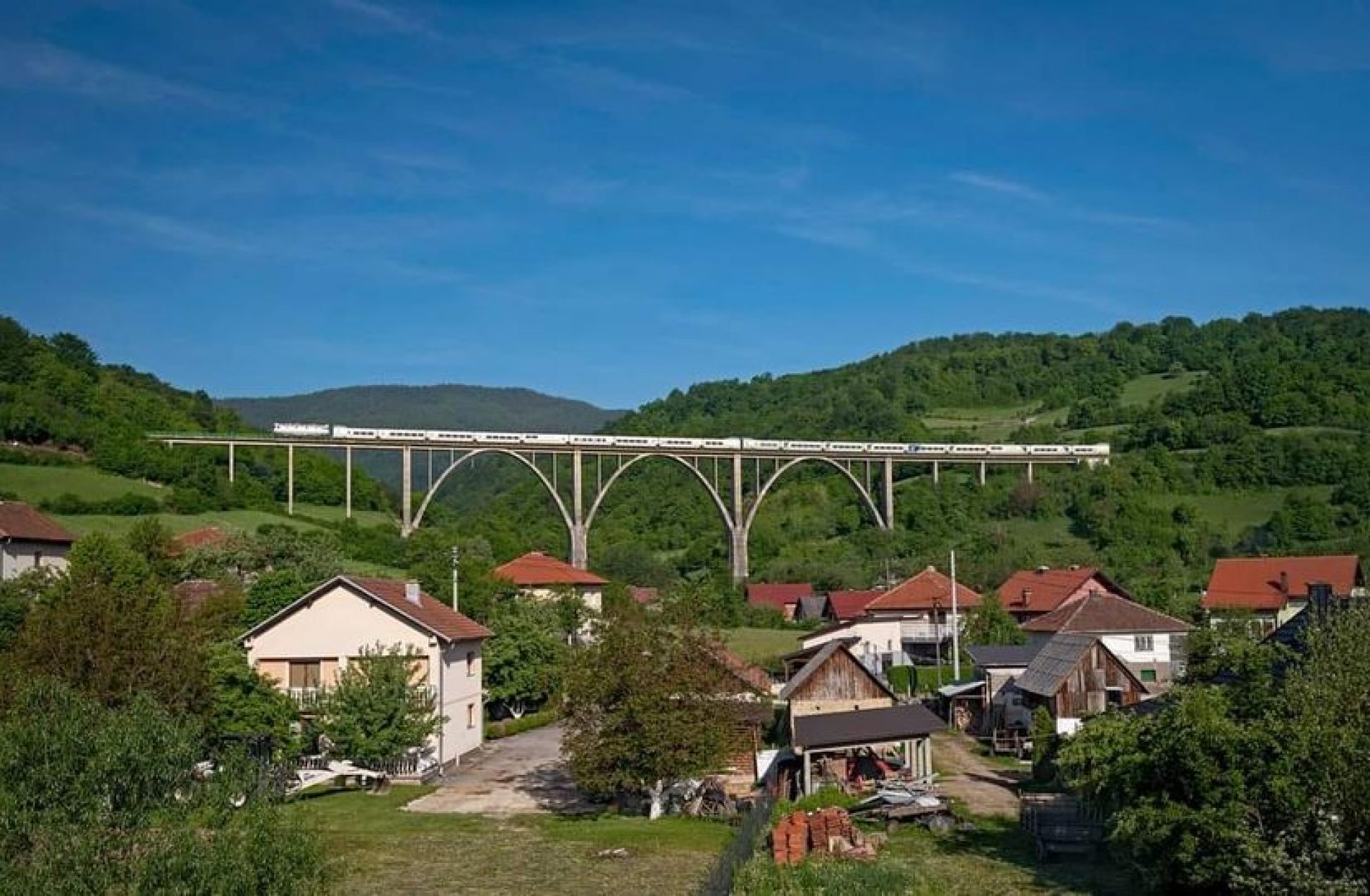 Voz na liniji Sarajevo – Ploče ponovo saobraća od 1. jula