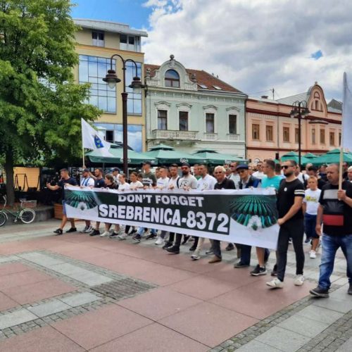 Brčko – Maršom i prigodnim programom obilježena 27. godišnjica genocida u Srebrenici