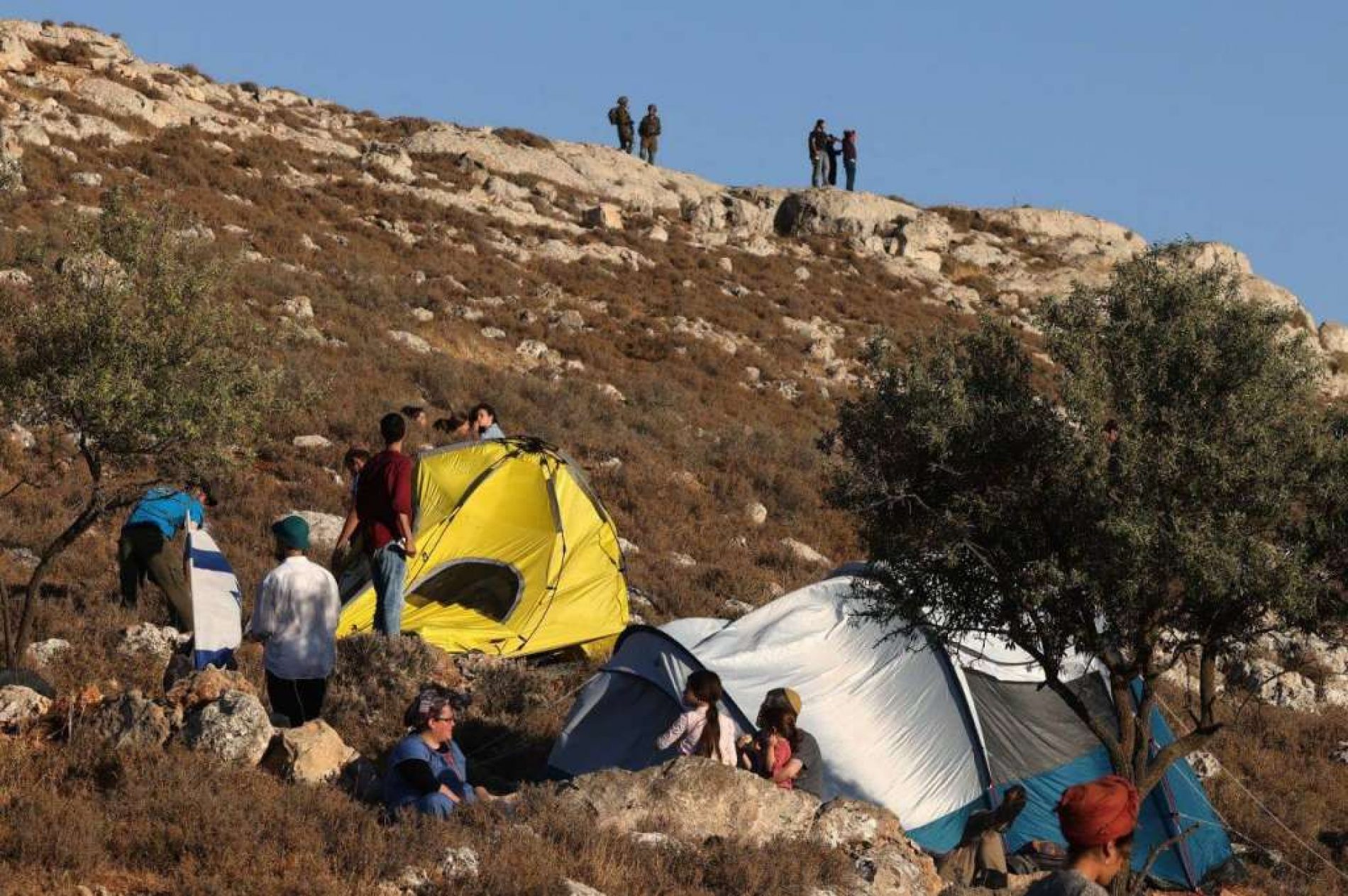 Ramallah – Izraelski doseljenici ušli na palestinsku zemlju, postavljaju kolonijalno naselje