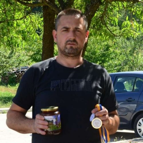 Pčelari s područja Srebrenice zadovoljni ovogodišnjim prinosima meda