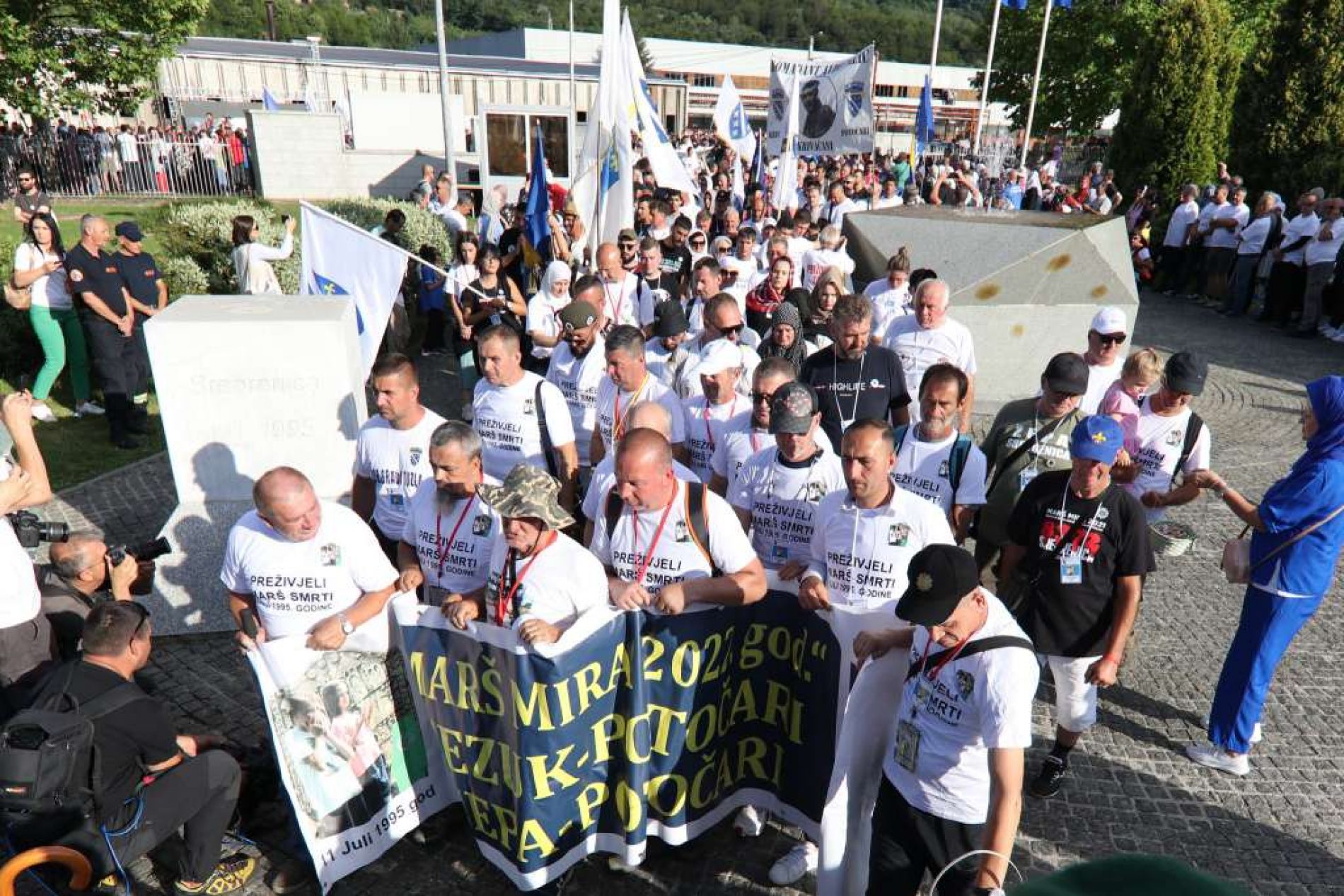 Oko pet hiljada učesnika ‘Marša mira 2022’ stiglo u Potočare