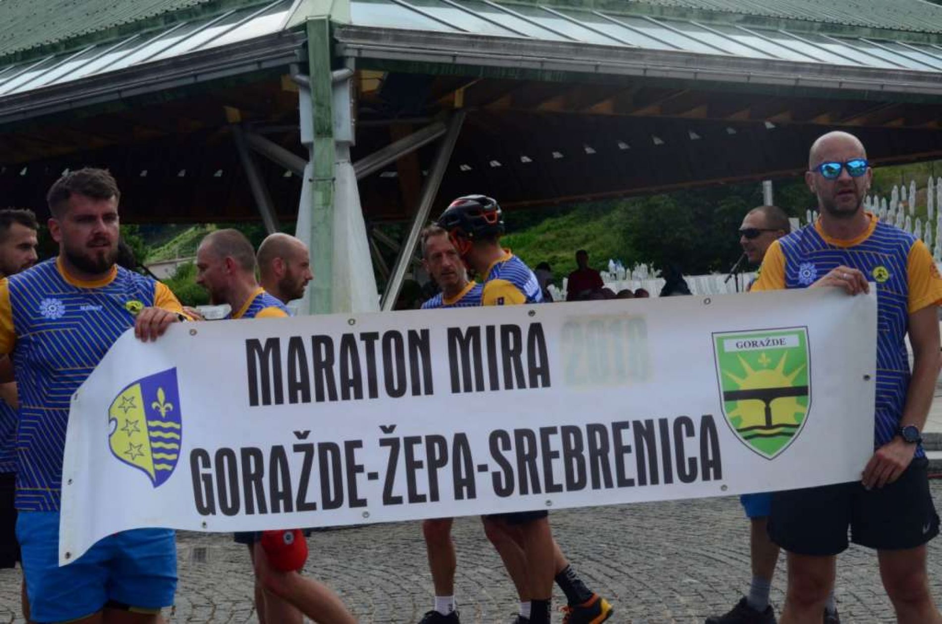Učesnici maratona Goražde-Žepa-Srebrenica odali počast žrtvama genocida