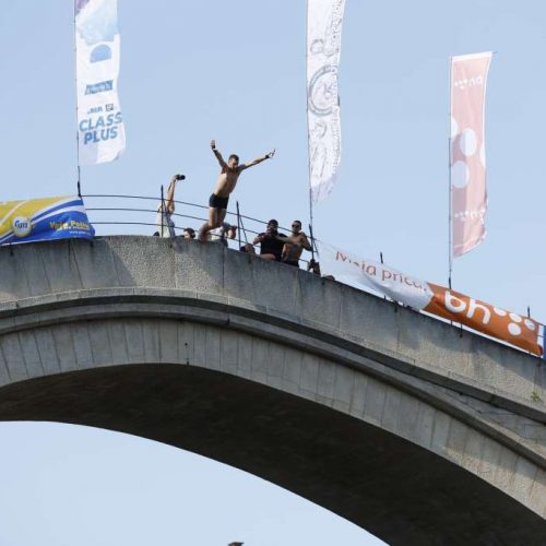 Evald Krnić i Igor Kazić pobjednici Skokova sa Starog mosta u Mostaru
