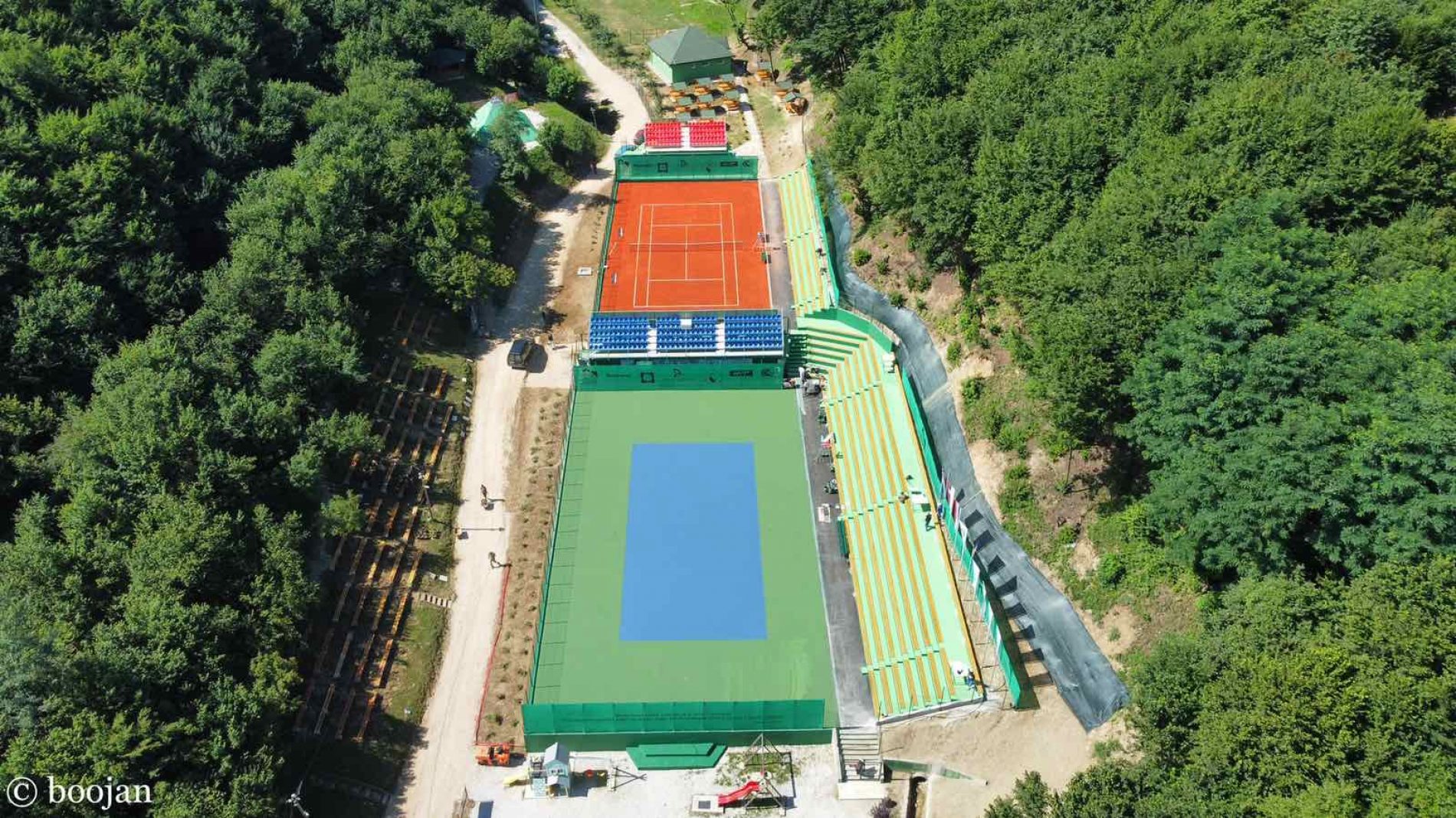 Teniski kompleks u visočkom parku „Ravne 2“