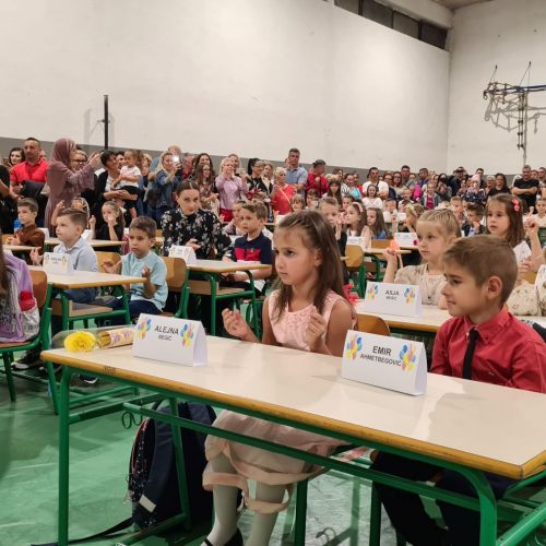 Počela nova školska godina – povećan broj prvačića u ZDK i USK