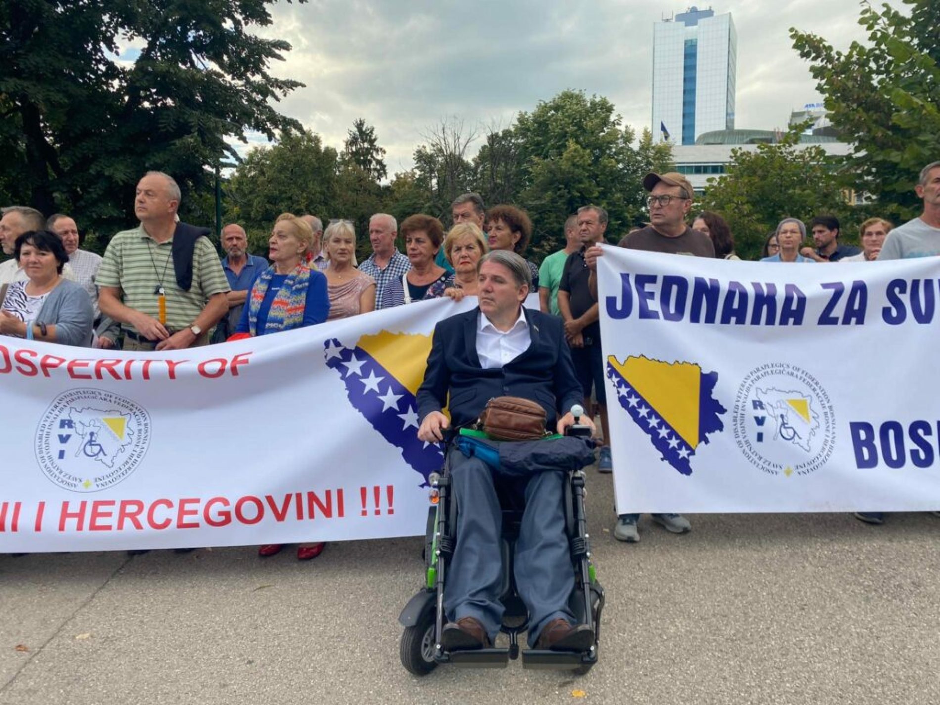 Protest ispred OHR-a: Mi smo svi građani Bosne i Hercegovine, kao takvi zaslužujemo državu jednakih prava
