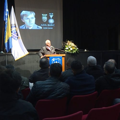 Bihać – Obilježena 30. godišnjica pogibije heroja Adila Bešića