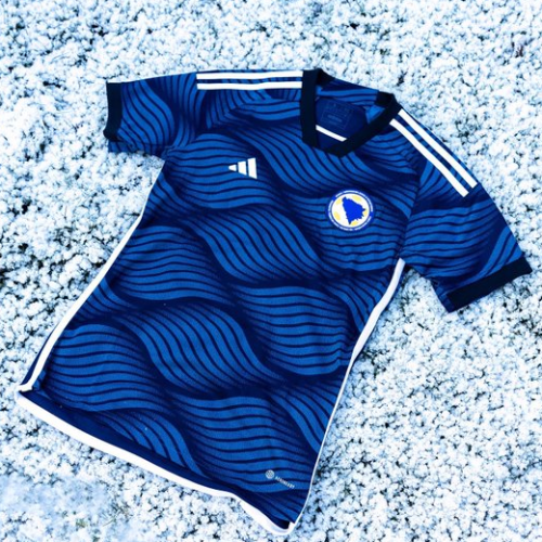 Novi dres bosanskih fudbalera inspirisan vodopadima u našoj zemlji?