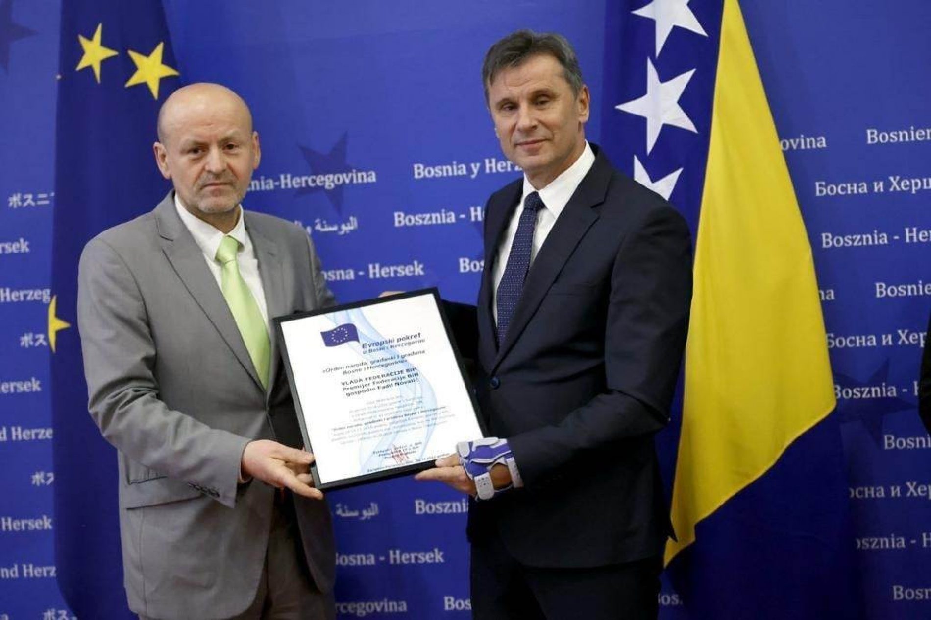 Vladi FBiH uručen „Orden naroda, građanki i građana Bosne i Hercegovine“ Evropskog pokreta u našoj zemlji