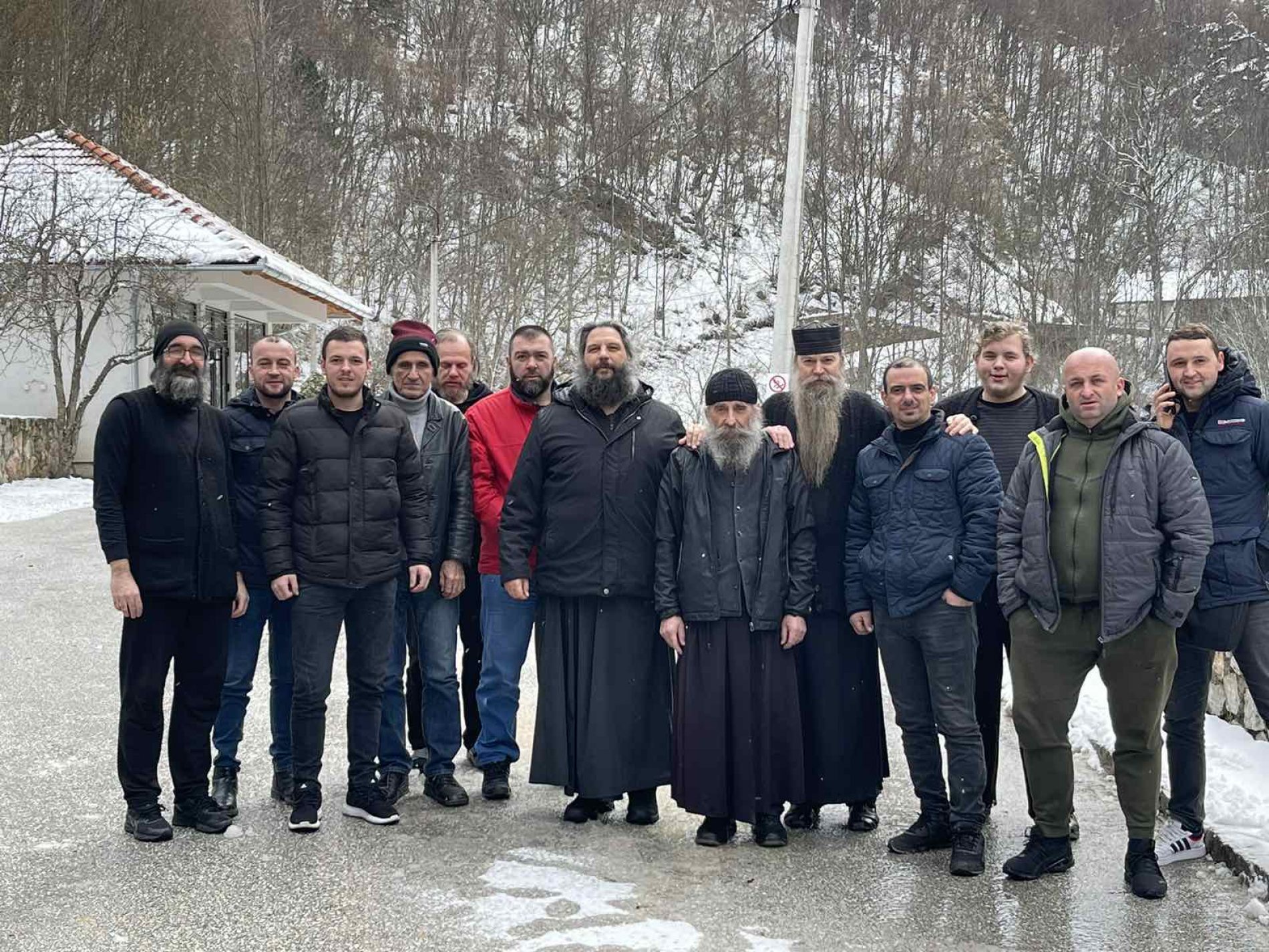 Sandžak: Komšije Bošnjaci pomogli monasima manastira Crna Rijeka, u znak zahvalnosti pozvani na ručak