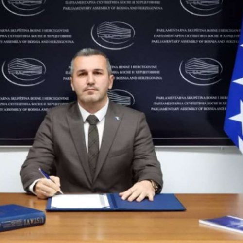 Čaušević: Konaković će zbog svoje ministarske fotelje Bošnjake od većine svesti na političku manjinu