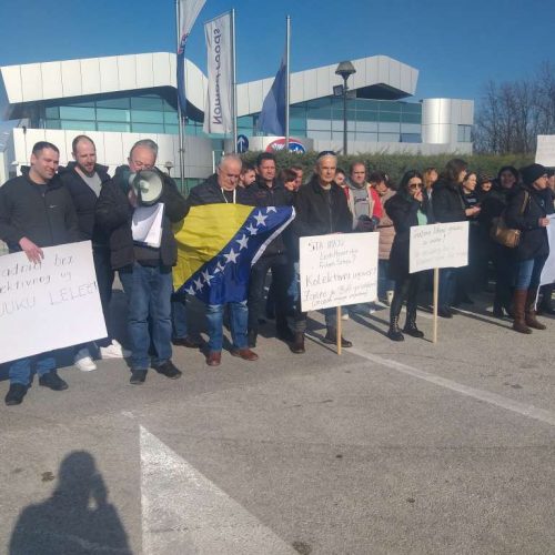 Hrvatska kompanija izrabljuje bosanske zaposlenike? Radnici Leda u Čitluku održali štrajk upozorenja