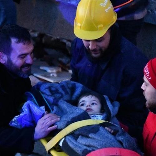 Blizanci spašeni ispod ruševina 40 sati nakon zemljotresa u Gaziantepu