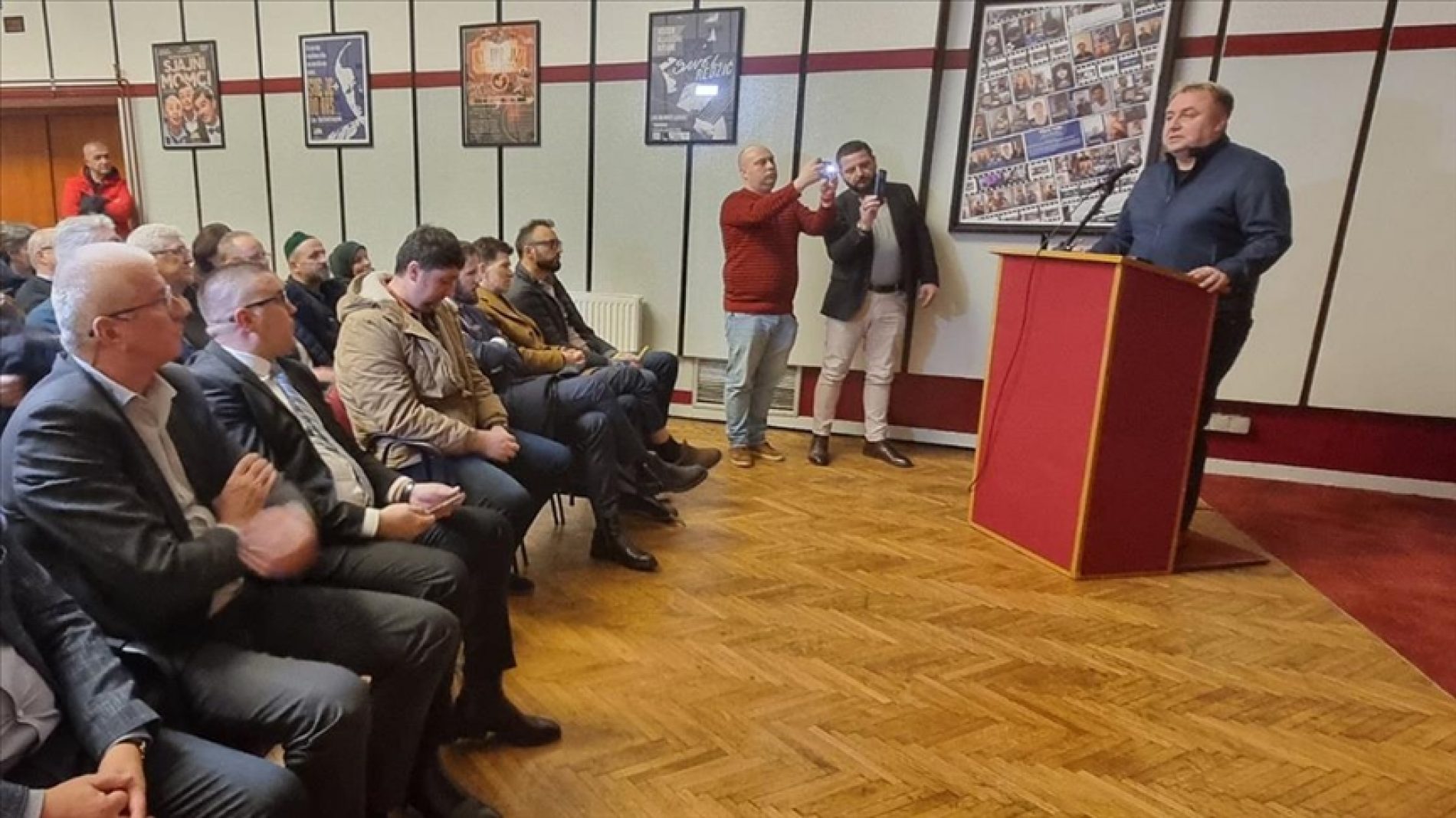 U Travniku održana promocija dokumentarnog filma “Zagonetka Alagić – General koji je uspijevao nemoguće”
