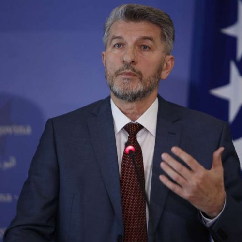 Mehmedović: Na pozicijama u državnim institucijama 783 Bošnjaka manje nego što im pripada