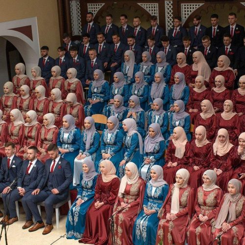 U Elči Ibrahim-pašinoj medresi održana Svečana akademija i defile 256. generacije maturanata