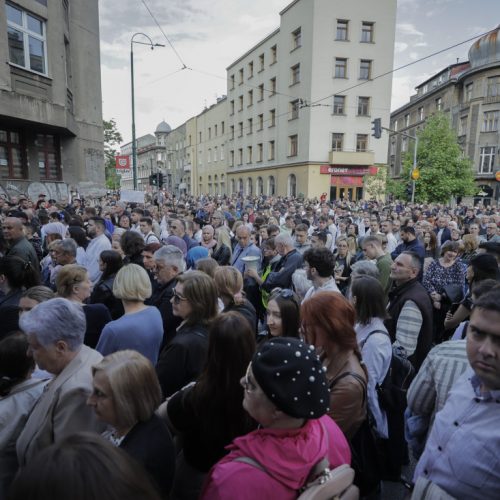 Veliki broj građana se okupio na mjestu stradanja Azre Spahić