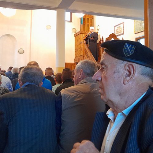 Bajram u Srebrenici: Centralna svečanost održana u Bijeloj džamiji