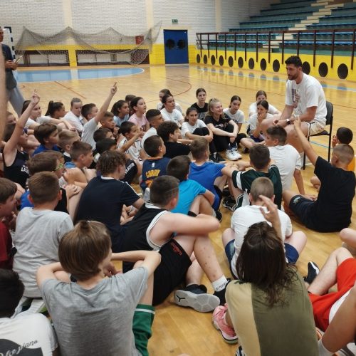 Jusuf Nurkić djeci u Vukovaru donio dašak NBA lige kroz svoj kamp