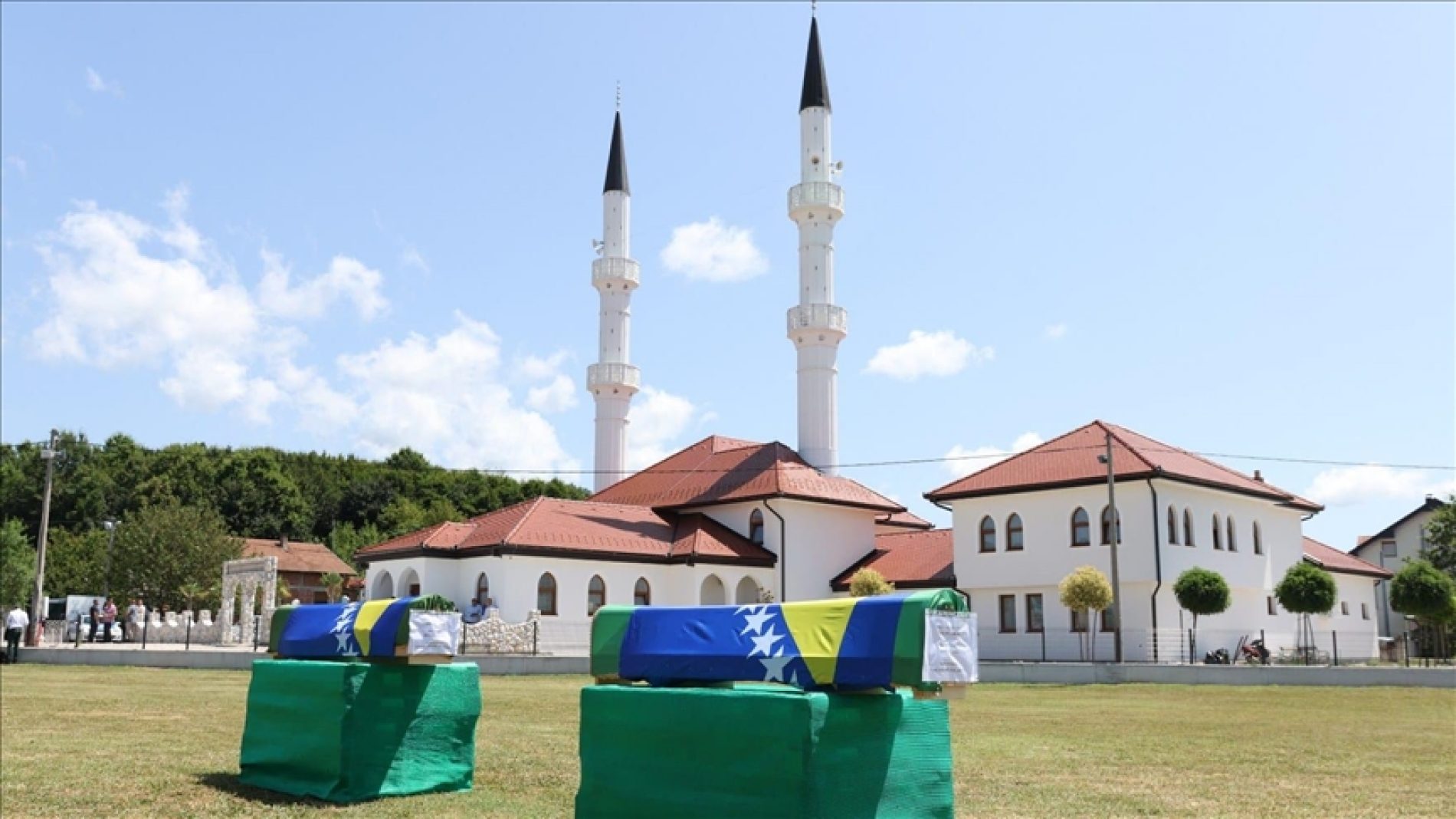 Klanjana kolektivna dženaza u Memorijalnom centru Kamičani u Kozarcu
