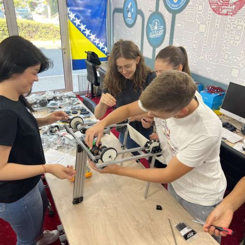 Mladi bh. robotičari s velikim očekivanjima putuju na Međunarodnu robotičku olimpijadu