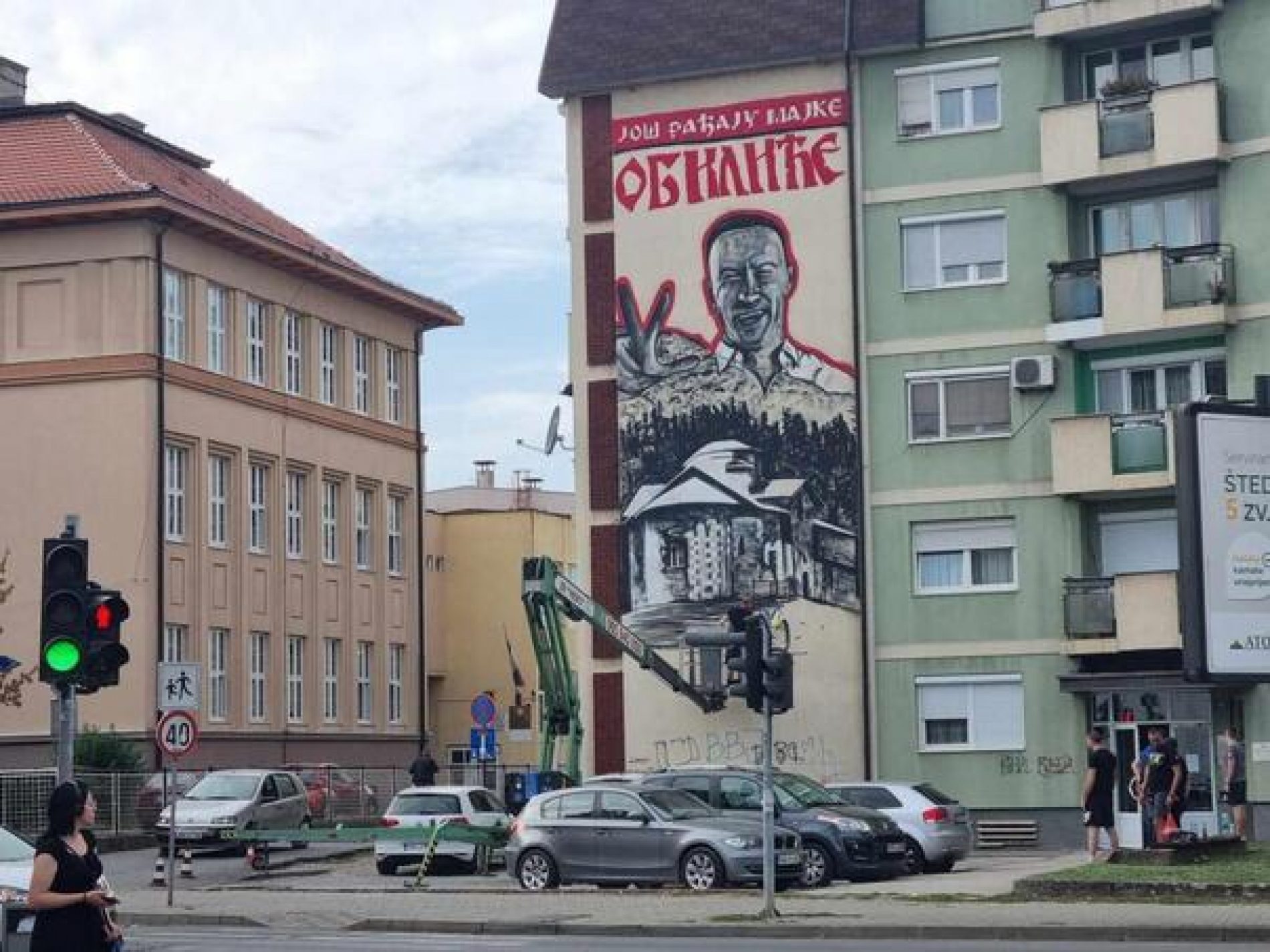 Bijeljina – pored Osnovne škole podignut mural jednom od terorista ubijenih na Kosovu