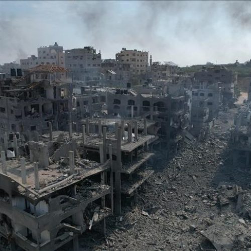 Britanski novinar Harry Fear: Zapadni mediji desenzibiliziraju javnost na masakr u Gazi lažnim vijestima